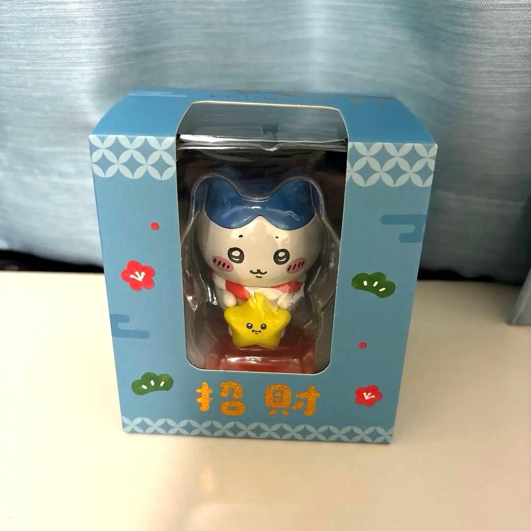 台湾限定 ちいかわ金運を招くフィギュア ハチワレ ちいかわ 招福
