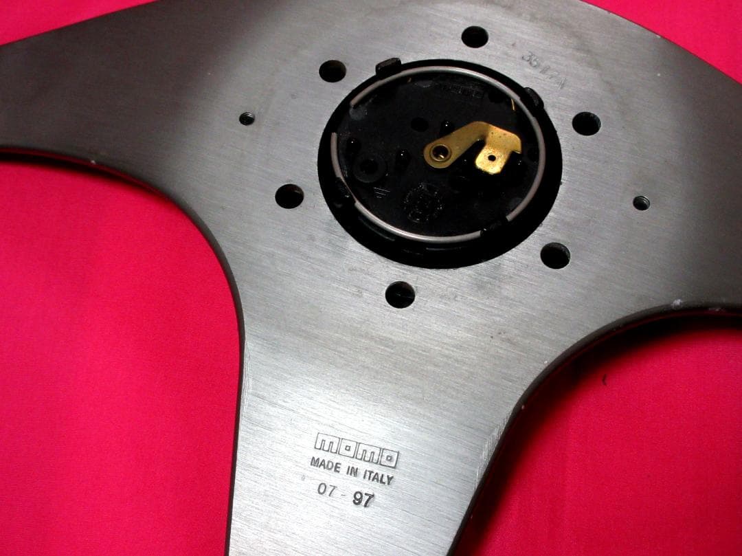 6301 正規品 MOMO CHALLENGE モモ チャレンジ ステアリング - メルカリ