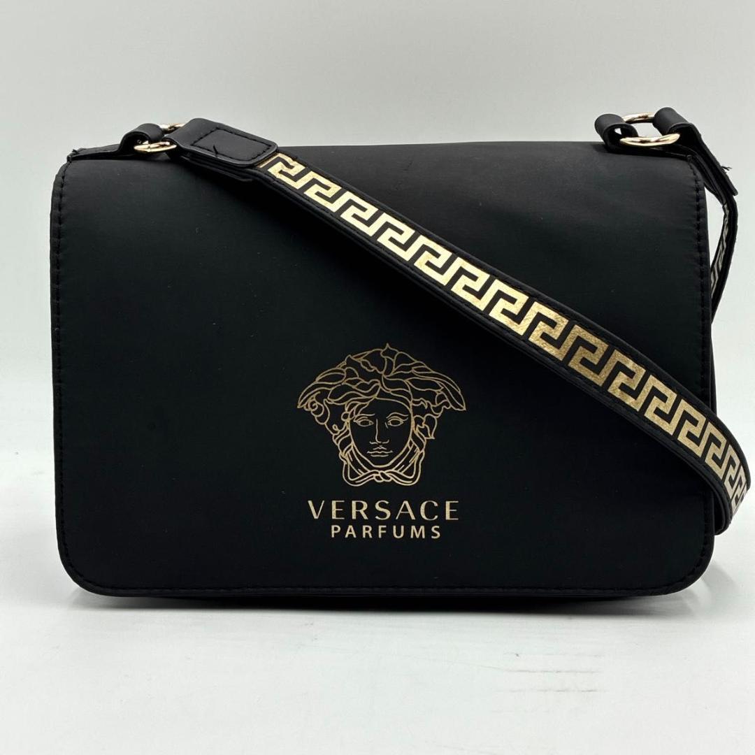 美品 ヴェルサーチ ショルダーバッグ メデューサ ゴールド ロゴ