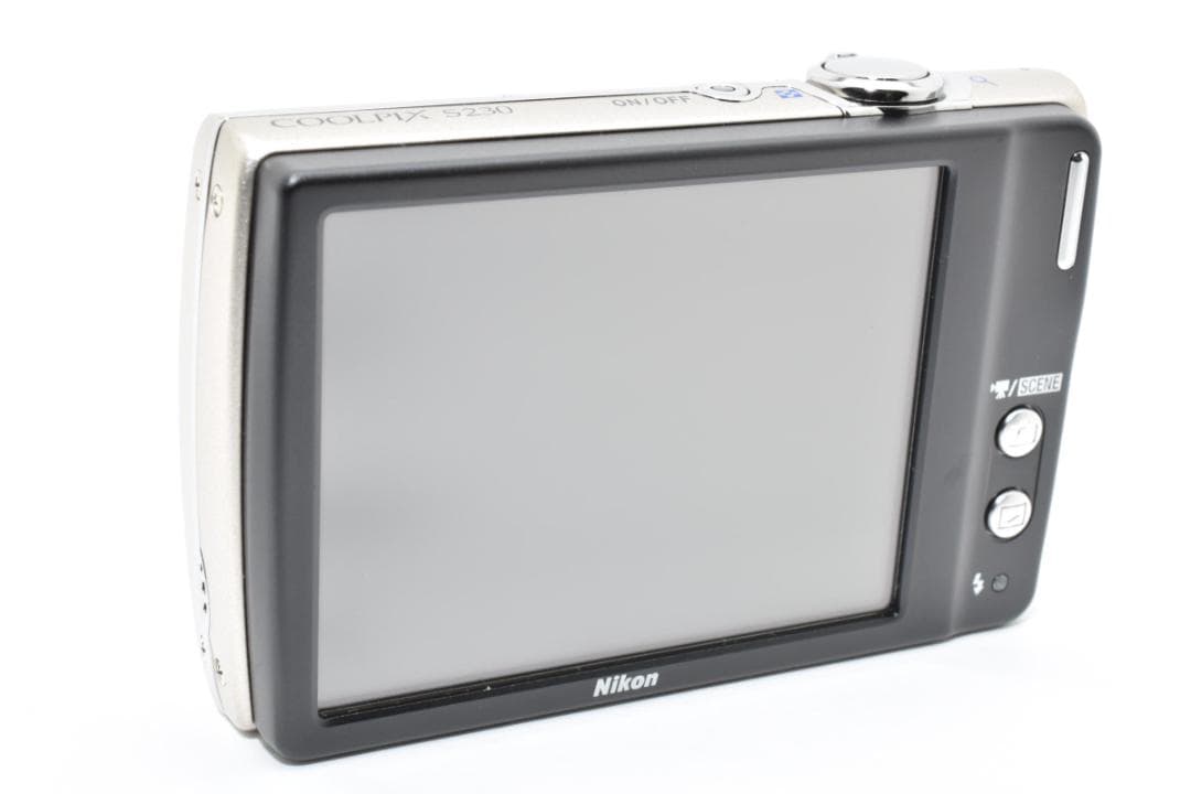 《 美品 》 ニコン　Nikon COOLPIX S230 シルバー