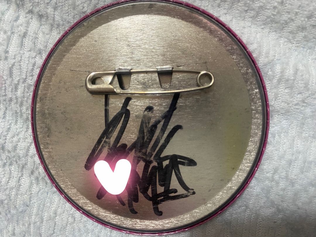 nqrse デカ缶バッジ サイン入り XYZ2016