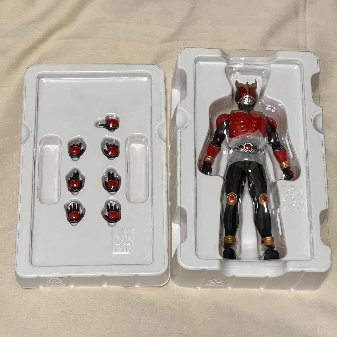 S.H.Figuarts 真骨彫製法 仮面ライダークウガ マイティフォーム