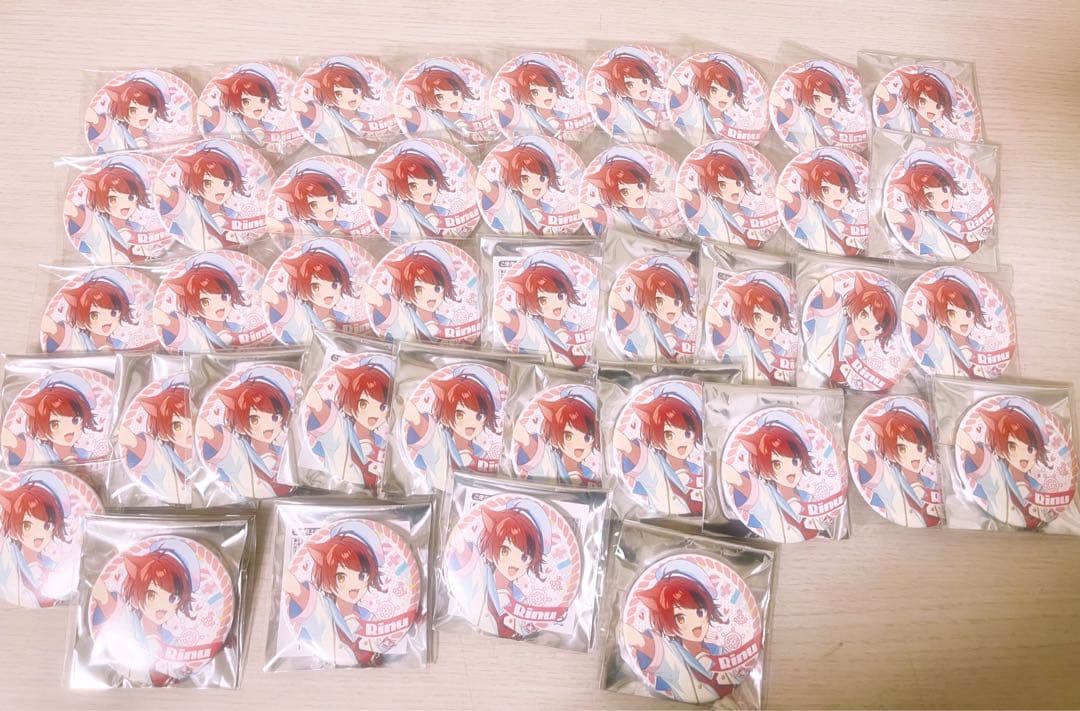 すとぷり 莉犬くん 42個纏め売り すとぷり 莉犬くん 42個纏め売り すとぷり莉犬まとめ売り Amazon.co.jp