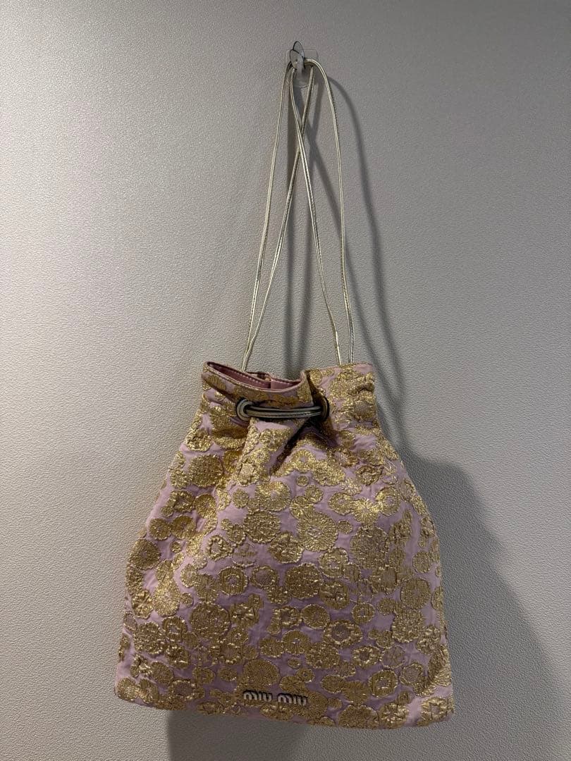 miu miu ポーチ型バッグ Caramel/larch Green Leather Pouch | Miu Miu