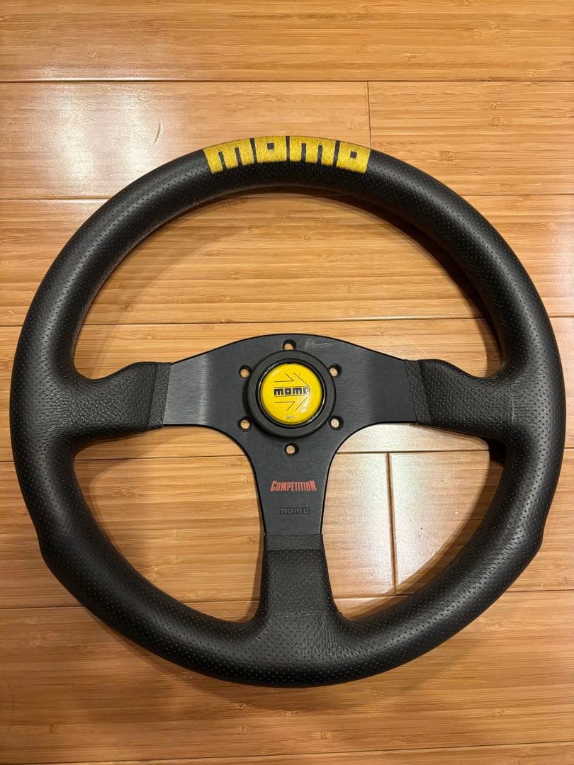 【大福】momo COMPETITION ステアリング Competition Steering Wheel momo(モモ)のステアリングの口コミ