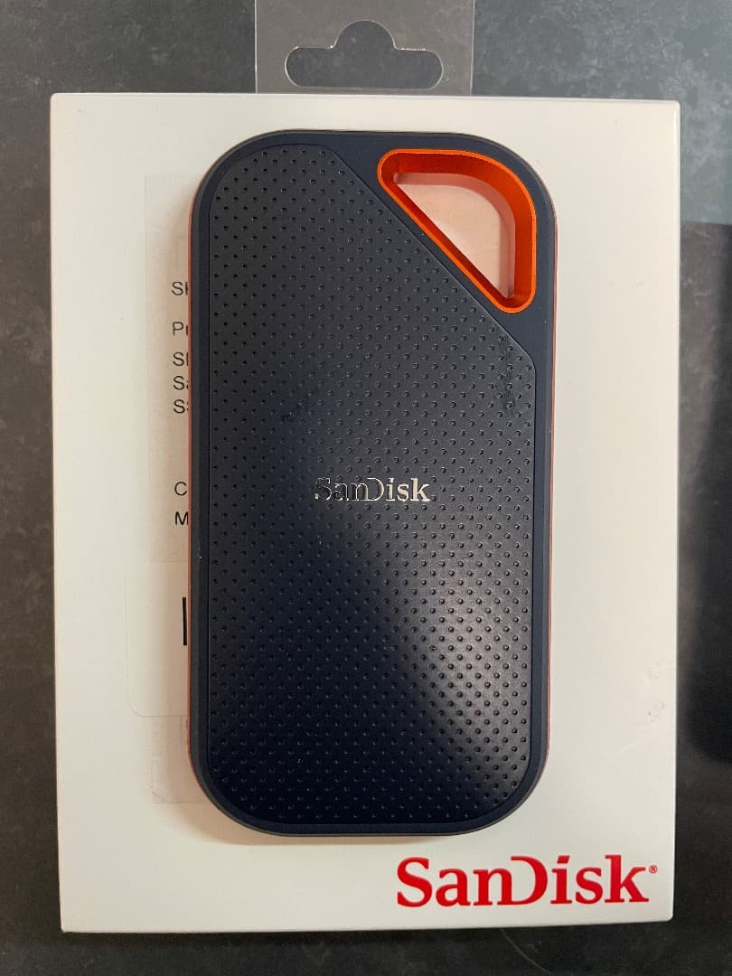 外付けハードディスク・ドライブ SanDisk Extreme Pro Portable SSD 4TB Amazon.com: Sandisk Extreme PRO Portable 4TB USB 3.2 Gen 2 Type-C