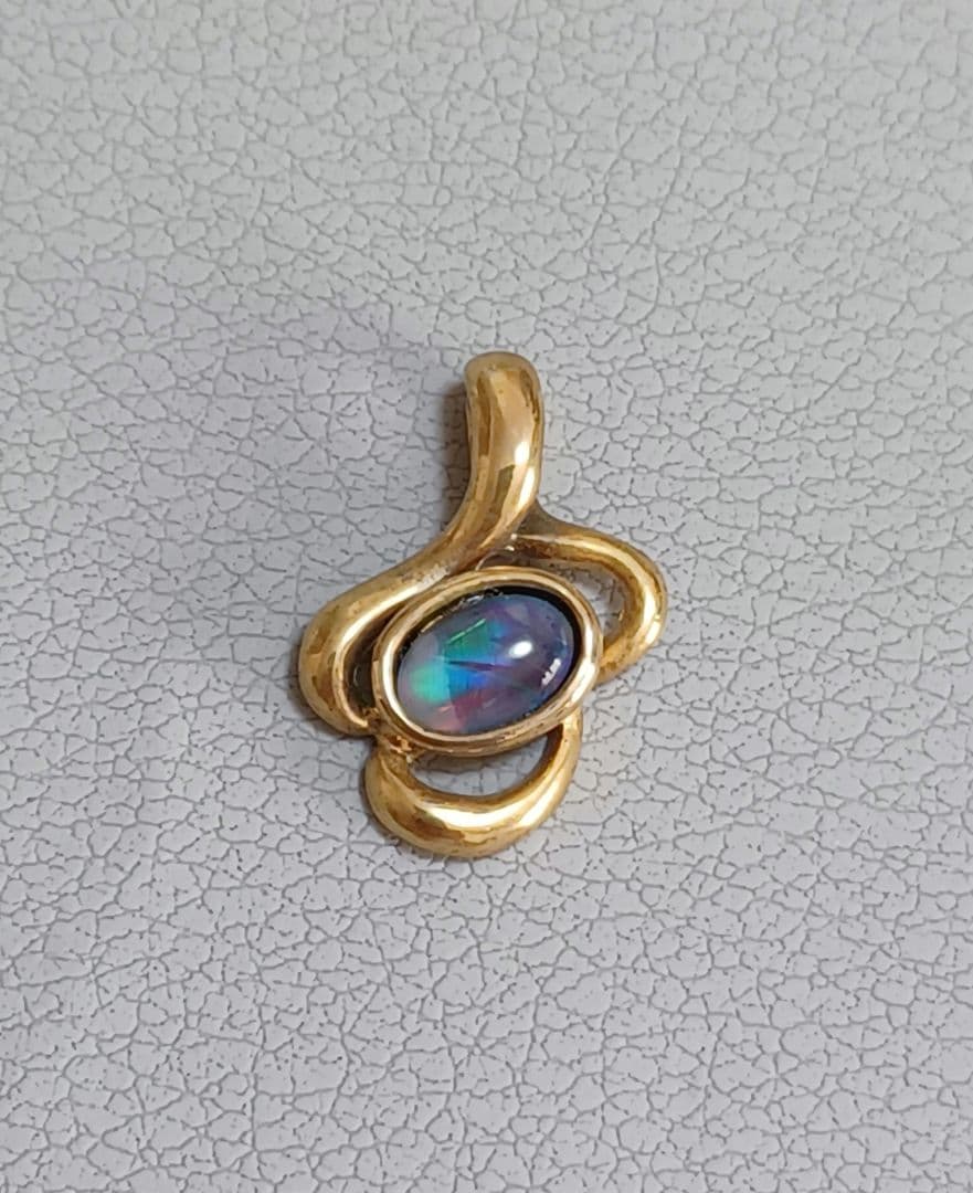 q104 ヴィンテージ トリプレット オパール ネックレス トップ ゴールド