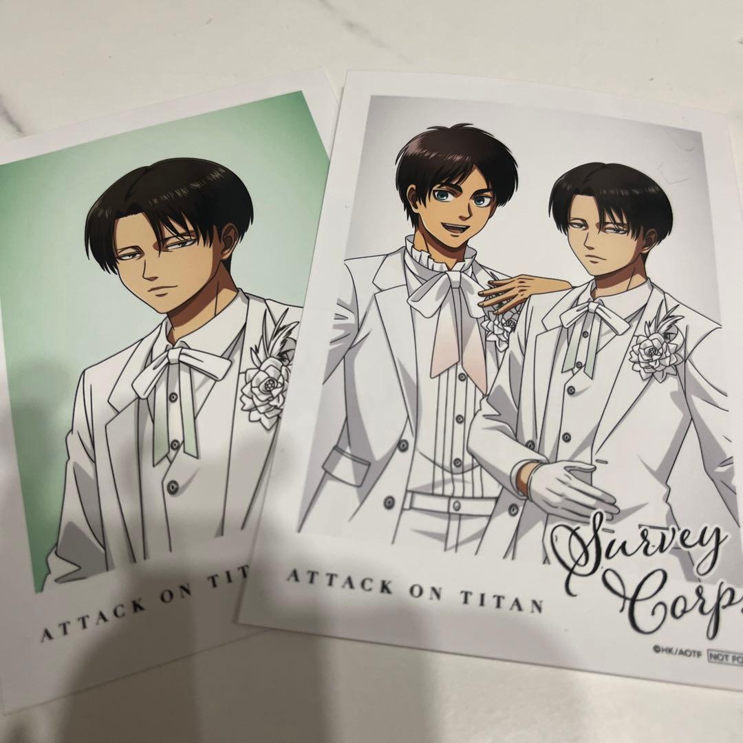 進撃の巨人 アニメイトBlack White 特典 ブロマイド エレン リヴァイ