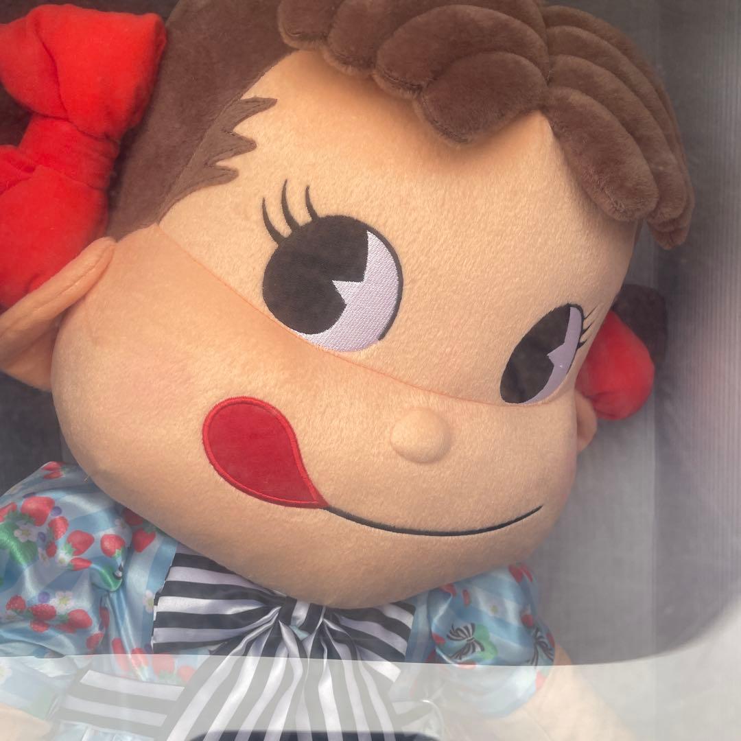 ペコちゃんジャンボぬいぐるみ！不二家！ - メルカリ