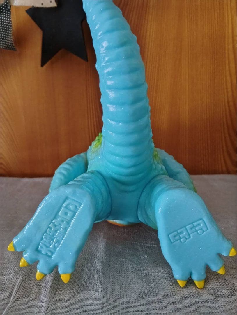 ピコピコ怪獣大王ソフビ - メルカリ