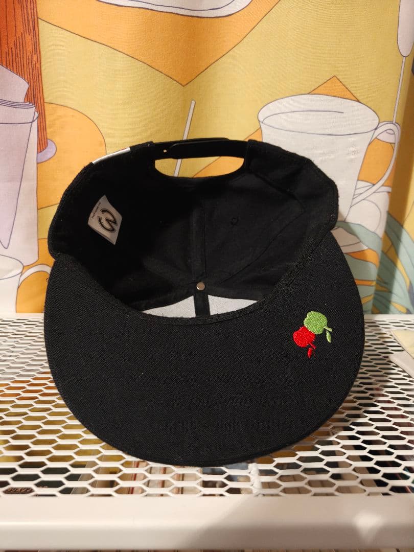 MGA ロゴ キャップ Mrs.GreenApple - メルカリ