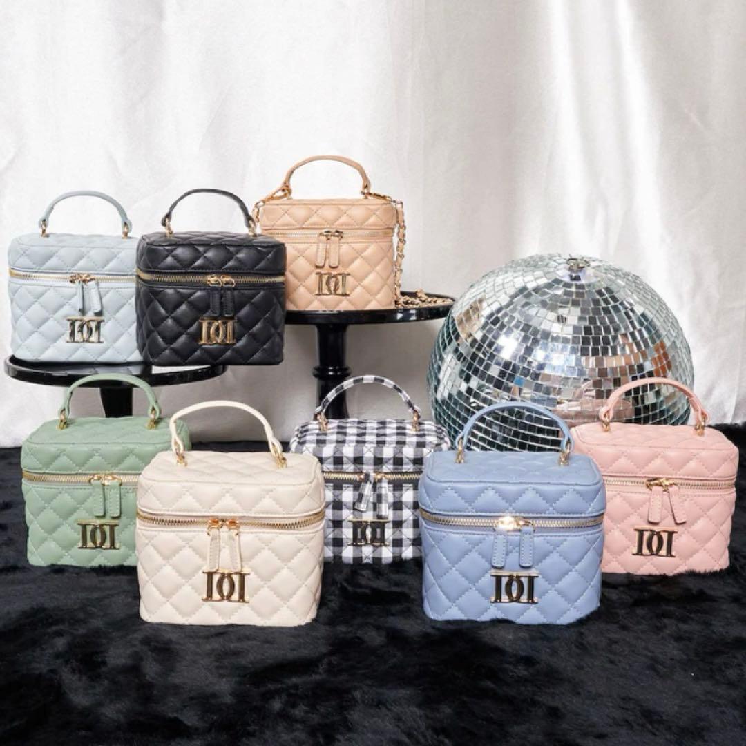 Darich キルティングスクエアミニバッグ バニティ ダーリッチ - メルカリ