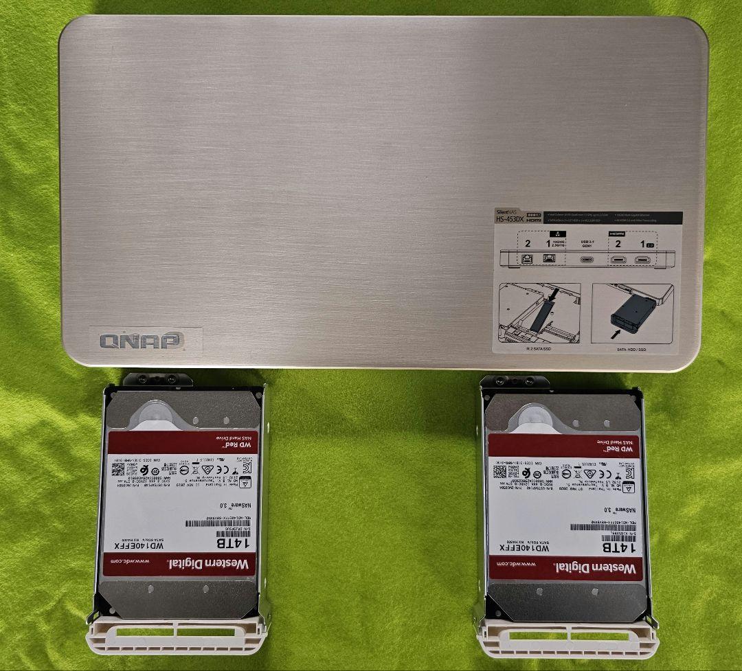 QNAP HS-453DX-8G NAS 14TB 2本