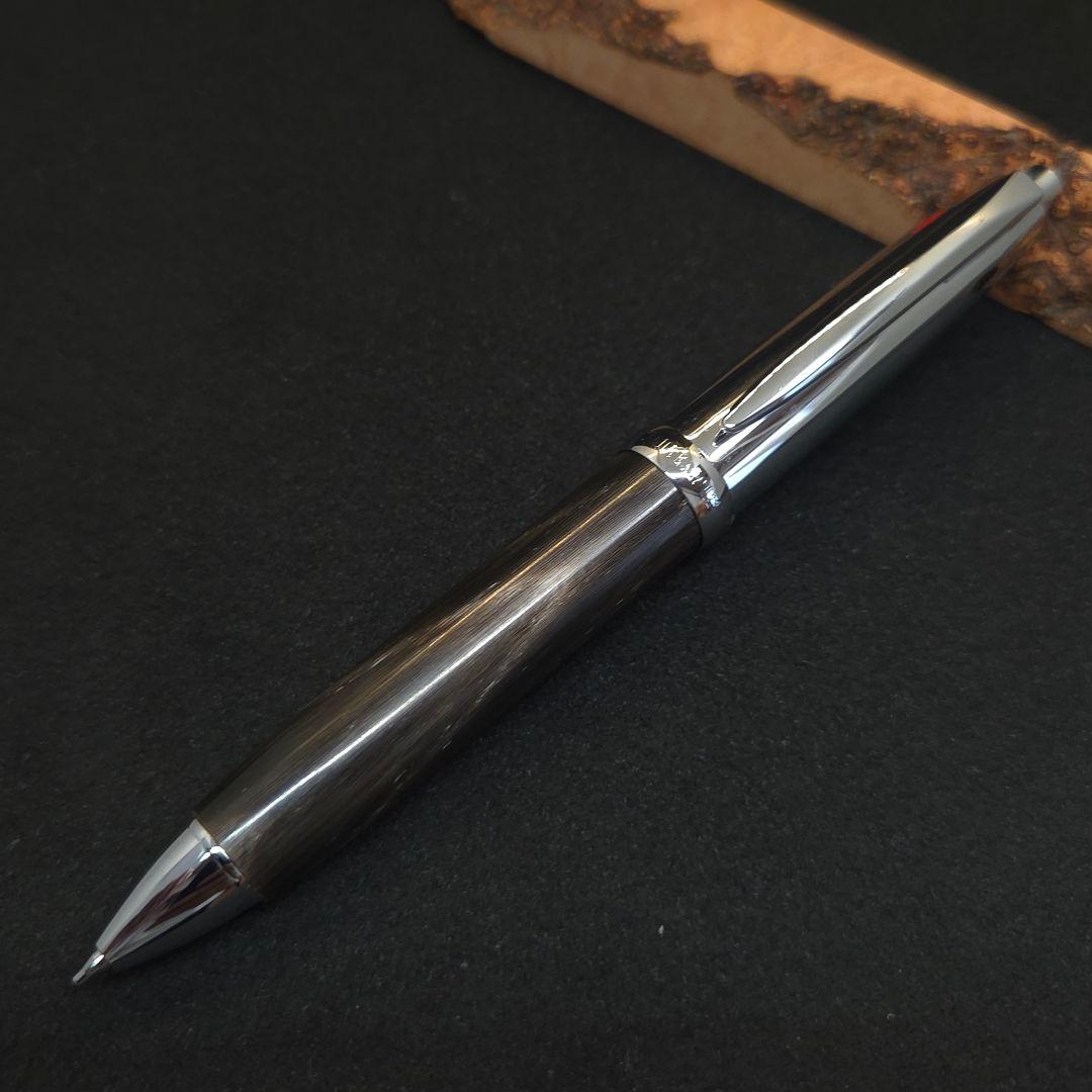No.49ピュアモルトプレミアム3&1カスタム 水牛の角芯持ち ピュアモルト オークウッド・プレミアム・エディション 3&1 4機能ペン