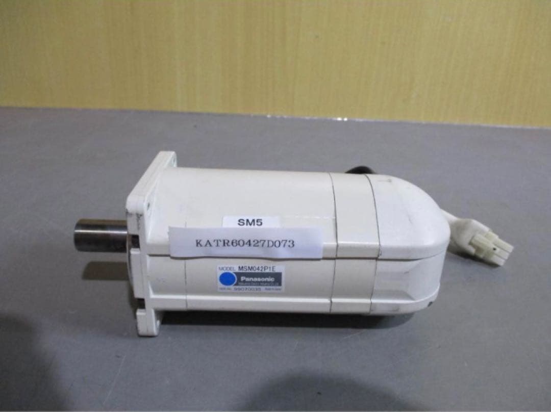 中古　Panasonic MSM042P1E AC SERVO MOTOR 中古 Panasonic MSM042P1E AC SERVO MOTOR (KATR60427D073