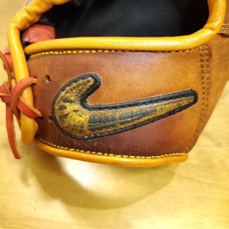 NIKE 上原浩治モデル シルエットウェブ ナイキ 投手用 軟式グローブ