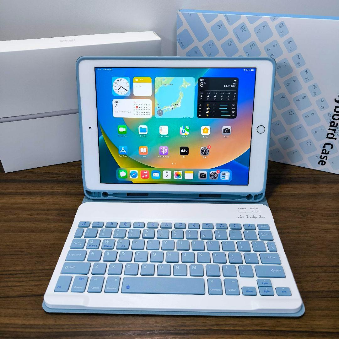 iPad 第5世代 Simフリー 128GB ケースとキーボードセット - メルカリ