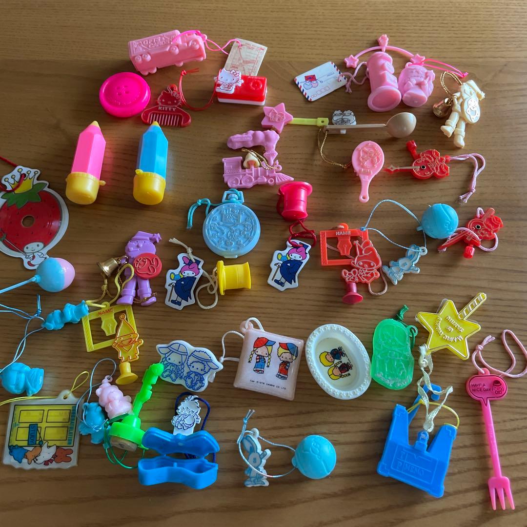 昭和レトロ サンリオおまけ詰め合わせ - メルカリ