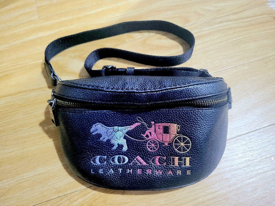 COACH レキシー ブラック レザー ボディバッグ 公式】COACH – コーチ | レキシー バッグ・シグネチャー キャンバス