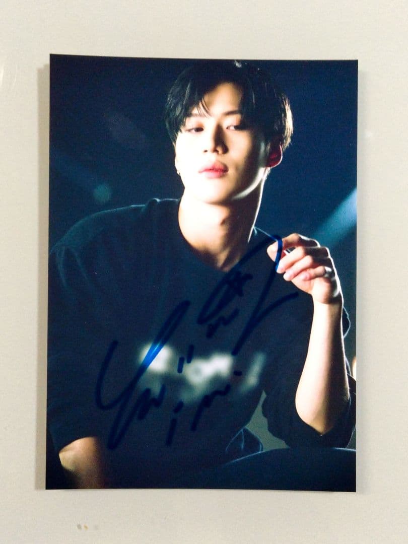テミン直筆サイン入り2Lサイズ写真…Lee Tae-min…SHINee… - メルカリ