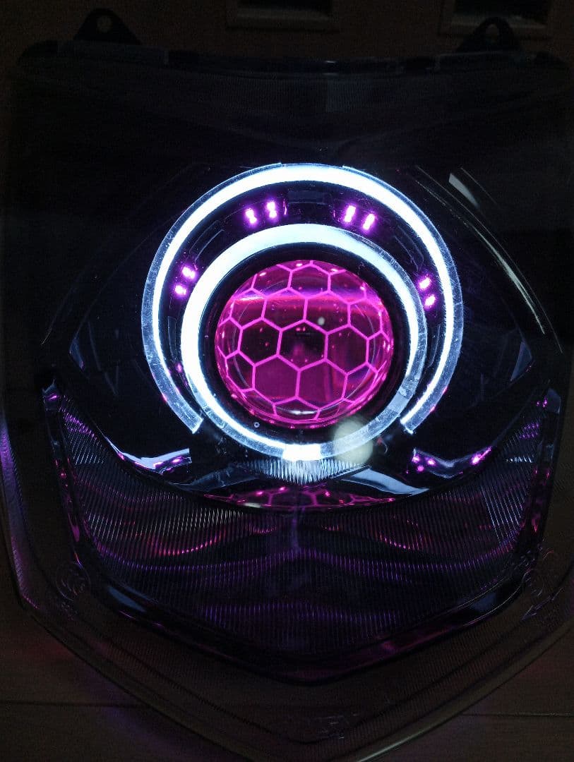 LEDシグナスX 3型 デビルアイ 社外ヘッドライト