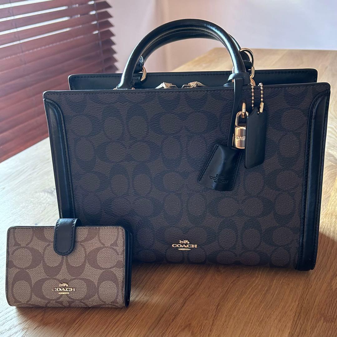 COACH コーチ ショルダーバッグ / 二つ折り財布 COACH（コーチ） 財布 二つ折り COACH 6390 ブラック ラグジュアリー