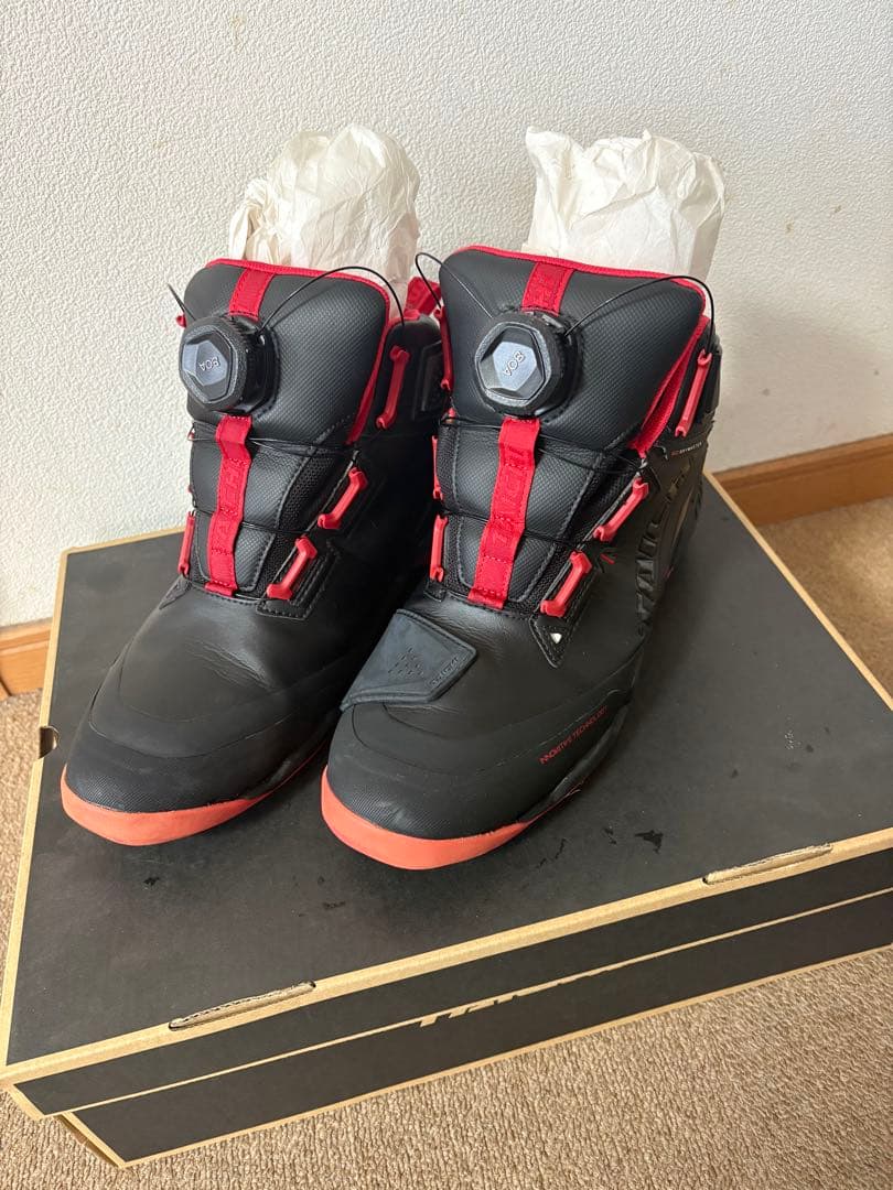 TAICHI RSS013 バイク用靴 ブラック/レッド　26.5cm