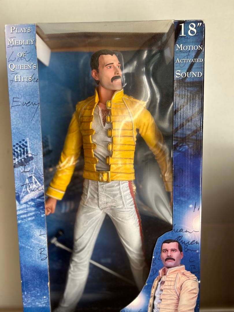 フレディー・マーキュリー18インチサウンドギミック内蔵アクション