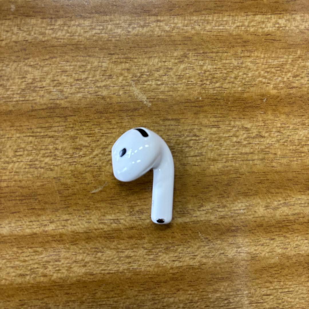 AirPods4 ノイキャンあり右耳 Apple AirPods 4 アクティブノイズキャンセリング搭載モデル MXP93J/A
