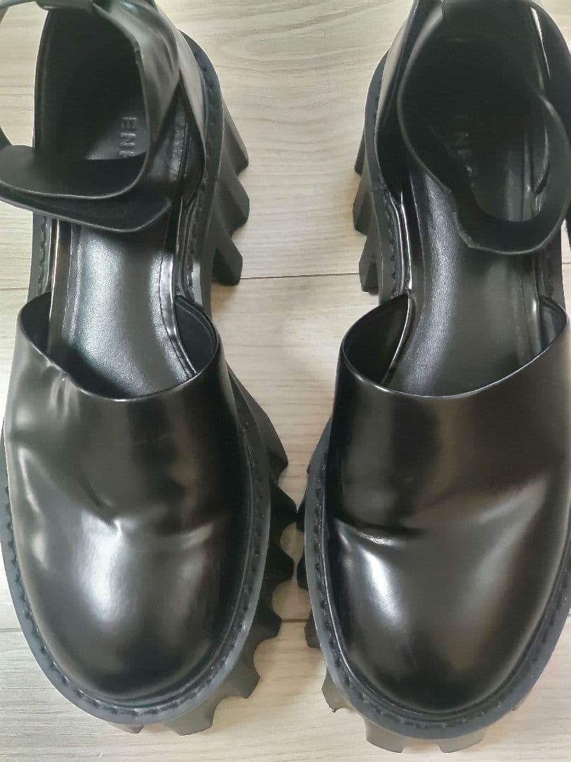 ENFOLD レザ アンクルストラップ厚底サンダル エンフォルド ブ ツ