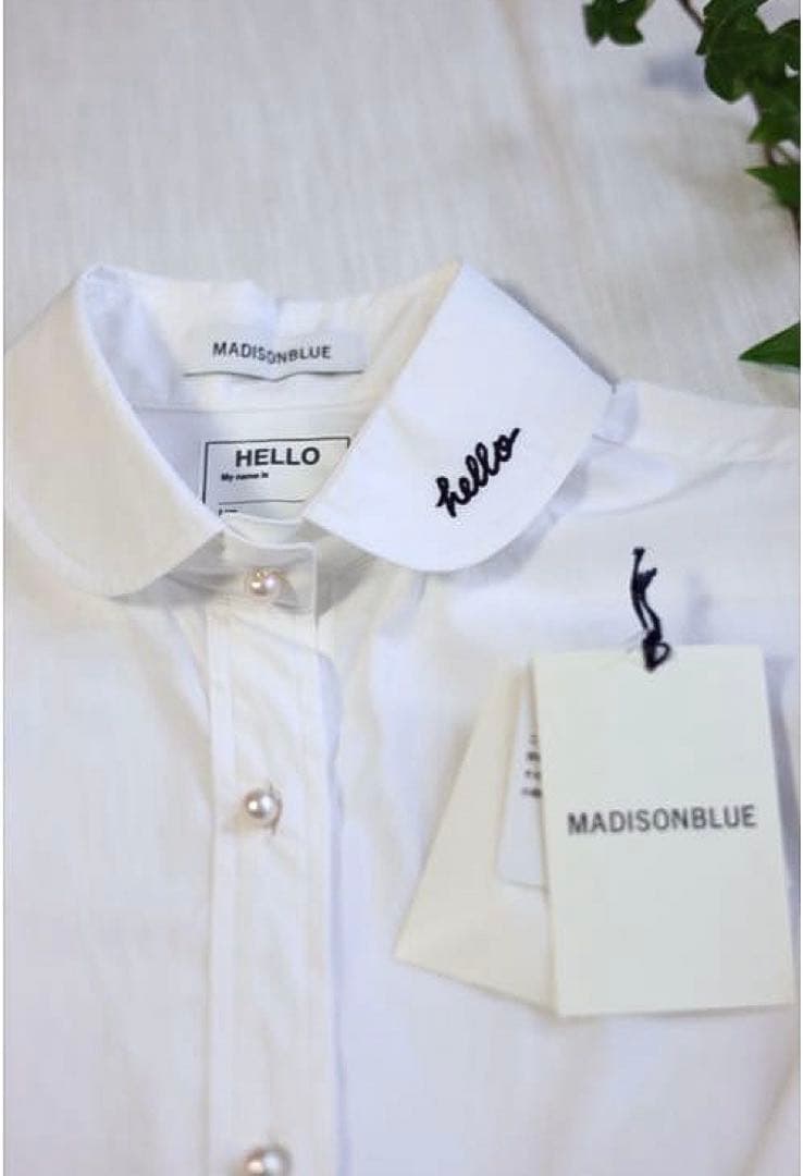未使用に近い マディソンブルー hello丸襟白シャツ 長袖 定価45100円
