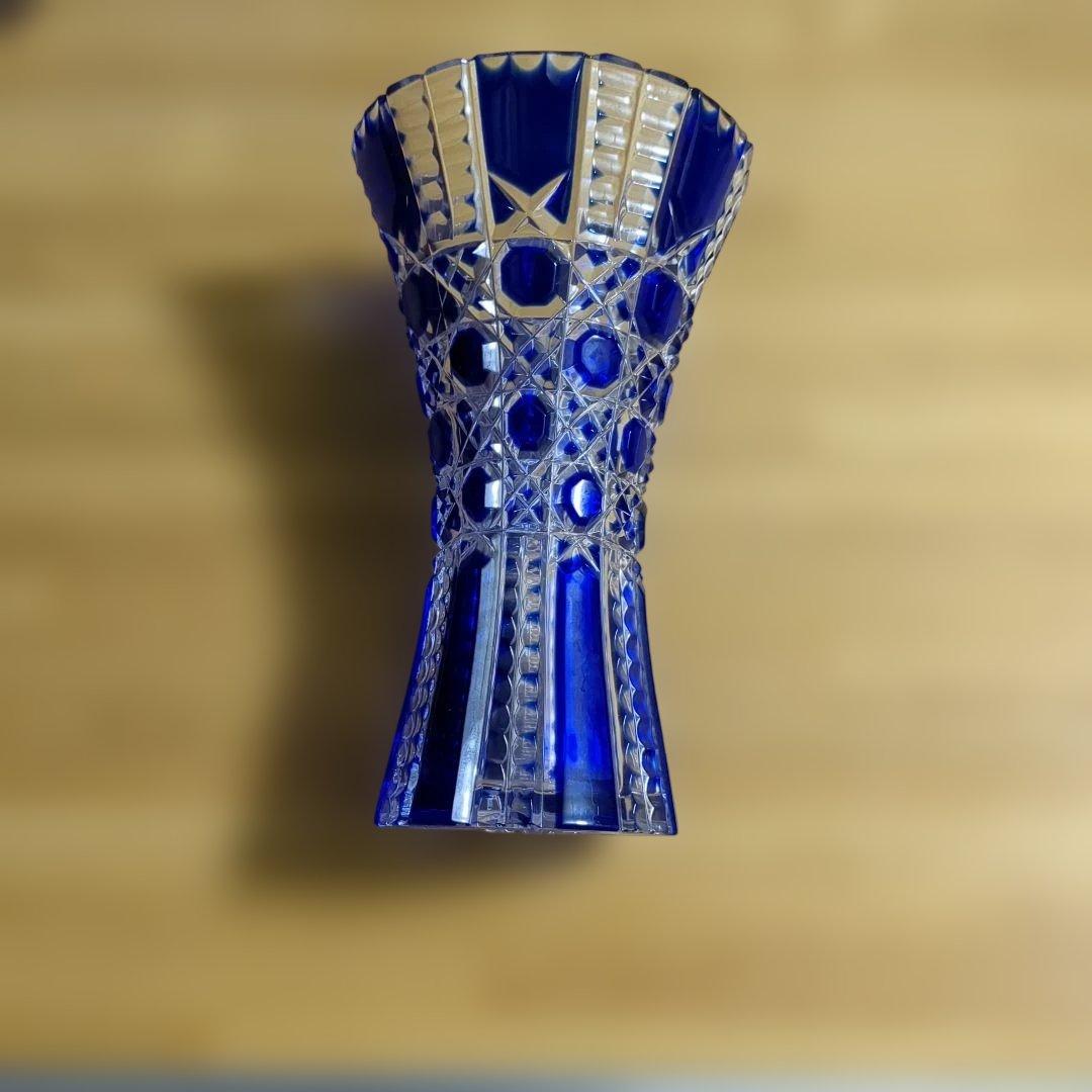 コバルトブルー カットクリスタル花瓶 専用ボックス付き - メルカリ