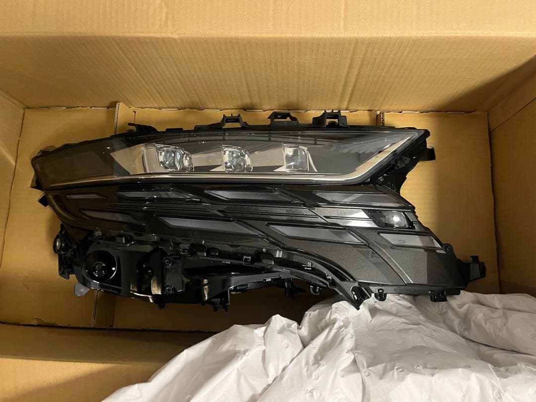 超美品　40アルファード　シーケンシャル　LEDヘッドライト アルファード40 デイライトフィルム - 長野県松本市のカーセキュリティ