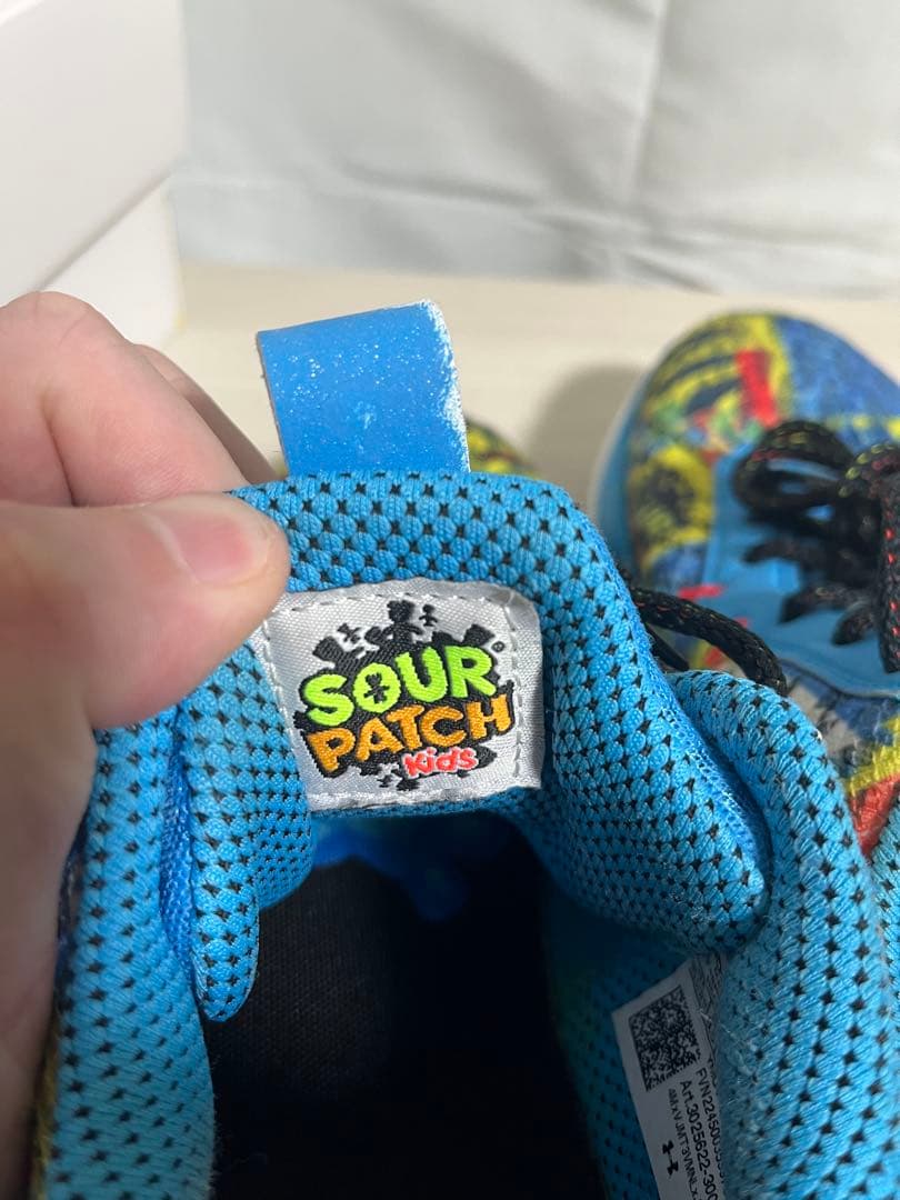 【けろきしん】アンダーアーマー カリー10 27.5cm