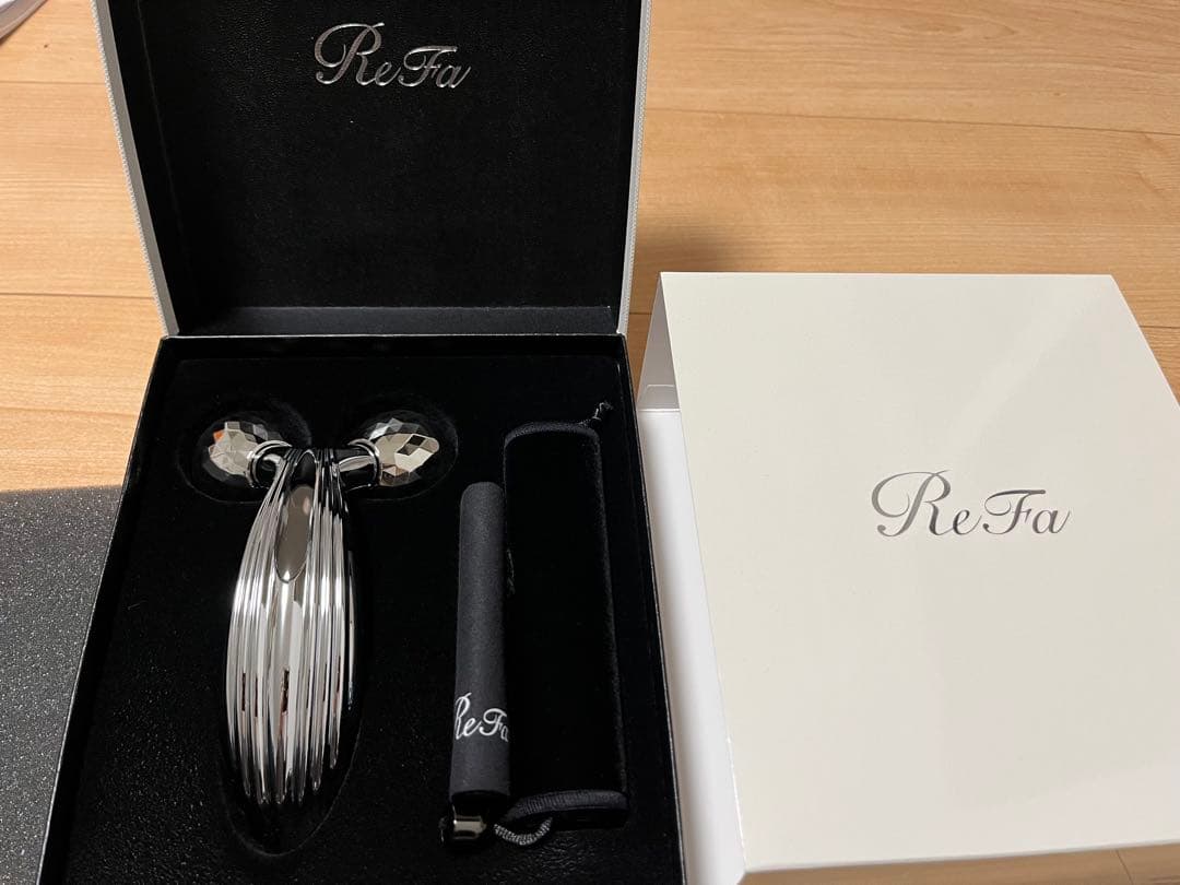 ReFa 美顔ローラー シルバー 収納ポーチ付き