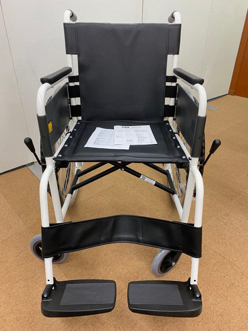 フォロー割でセール中 MIKI 自走用車椅子 VS-1 ノーパンク車椅子