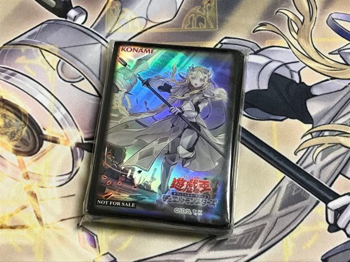 白の聖女エクレシア プレイマット スリーブ セットスリーブ『白の聖女