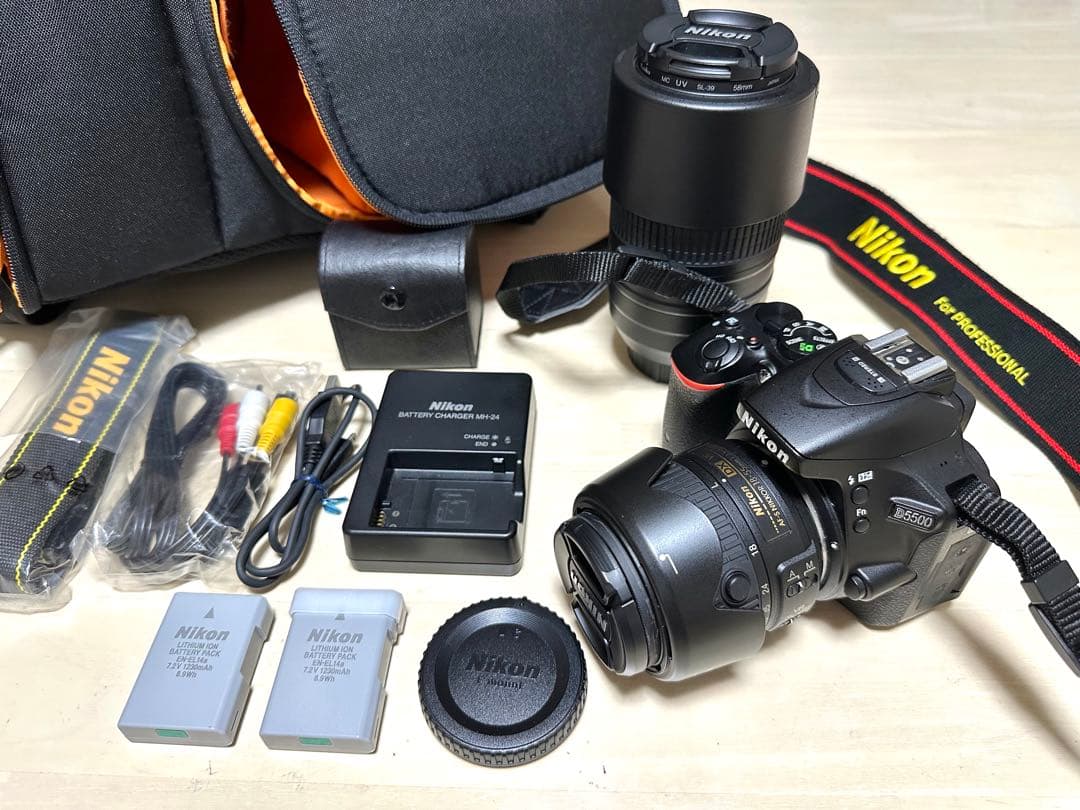 NIKON ニコン D5500 ダブルズームキット バッテリー2個 保証書付き NIKON ニコン D5500 ダブルズームキット バッテリー2個 保証書付き カメラ
