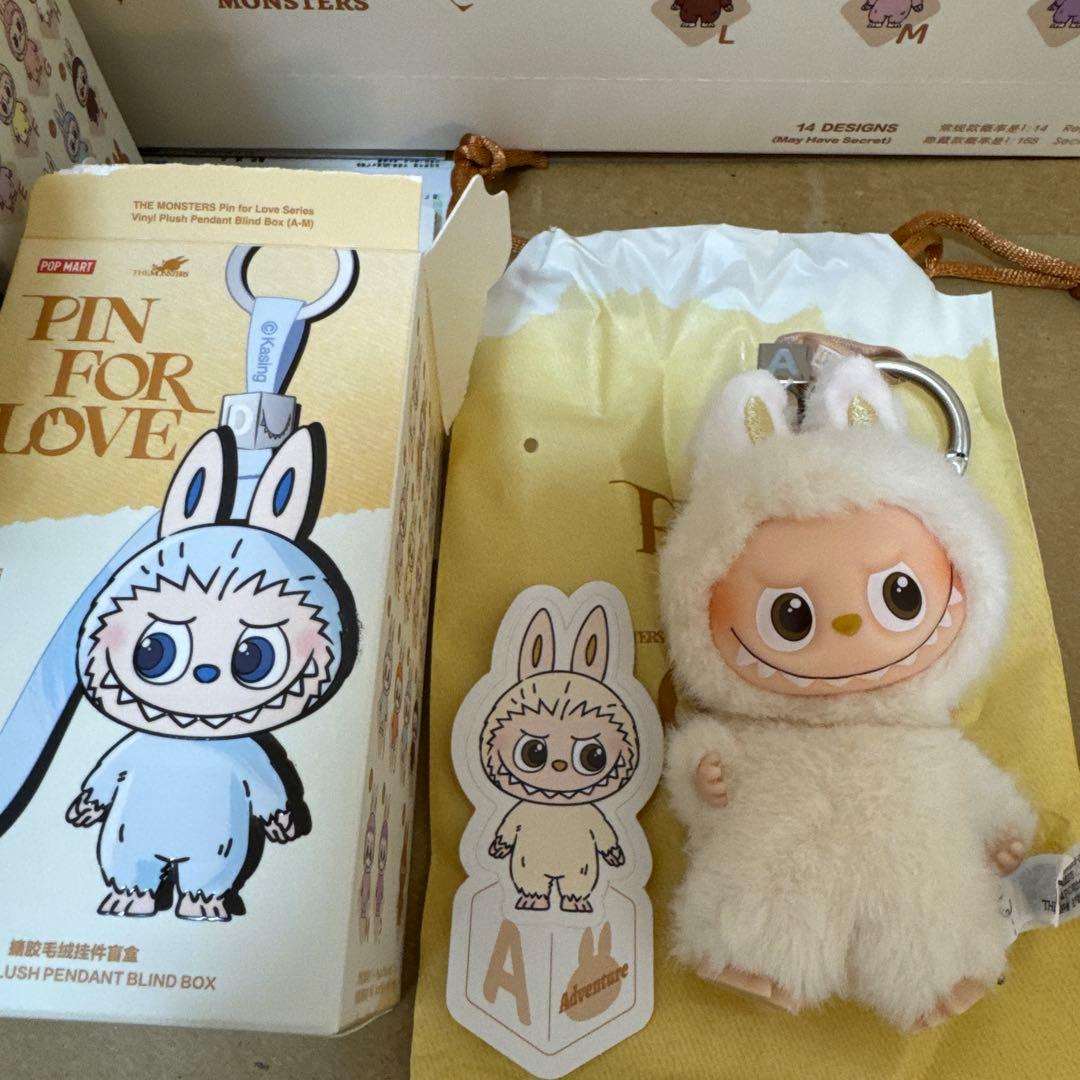 ラブブ PIN FOR LOVE アルファベット A イニシャルラブブ - メルカリ