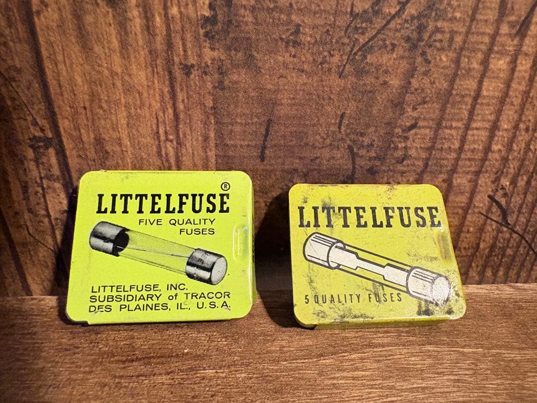 希少！アンティーク ディスプレイ スタンド & ヴィンテージヒューズセット