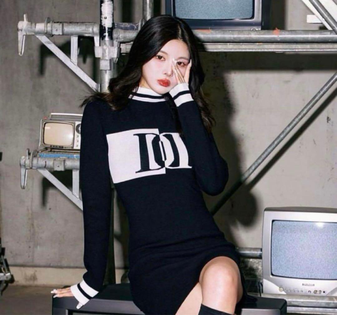 Darich ダーリッチ　ジャガードロゴニットミニワンピース BLK FLサイズ ジャガードロゴニットミニワンピース – Darich (ダーリッチ)