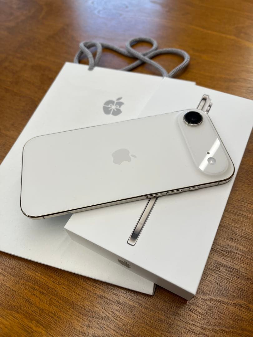 値下げ！iPhone17Air 256 /2025/12月購入 SIMフリー - メルカリ