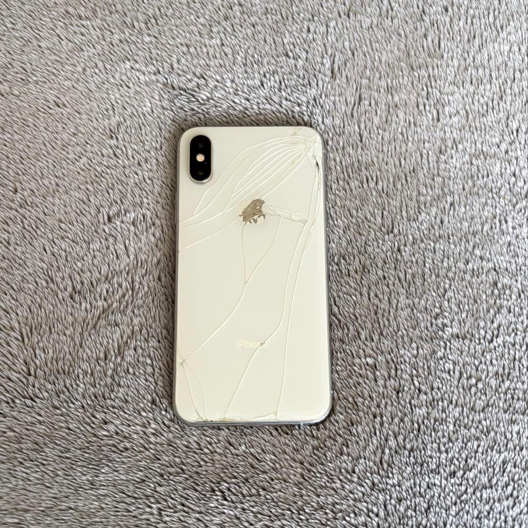 iPhone X【256GB】シルバー※背面ひび割れあり - メルカリ