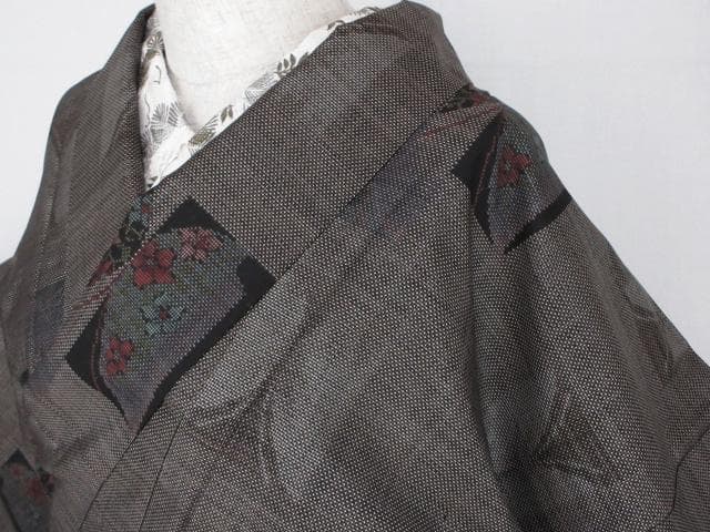 新古品！純泥染＊7マルキ＊本場大島紬＊モダン揚羽蝶＊着物