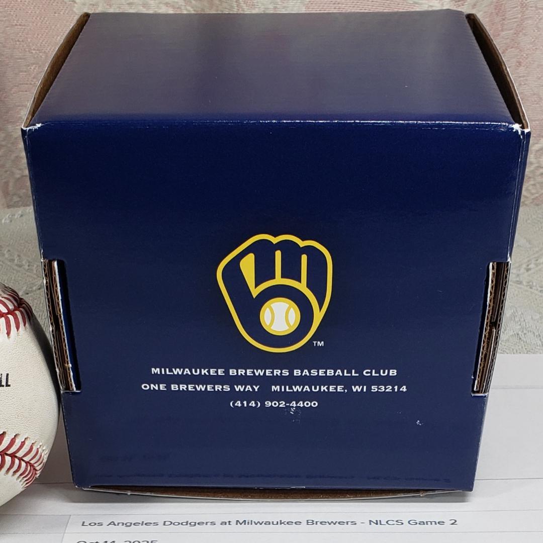 Andy Papes】◇『ドジャース パヘスがデッドボールとなった実使用球』◇