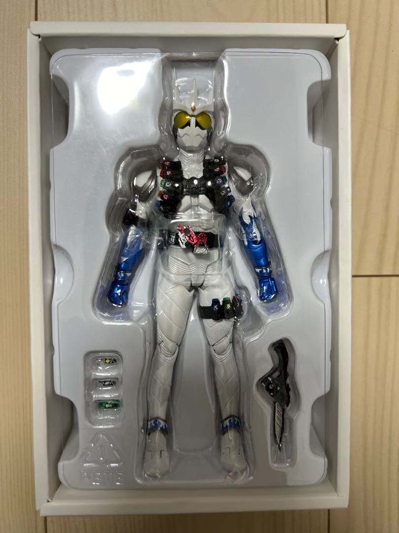 【開封済み・美品】真骨彫製法 仮面ライダーエターナル S.H.Figuarts