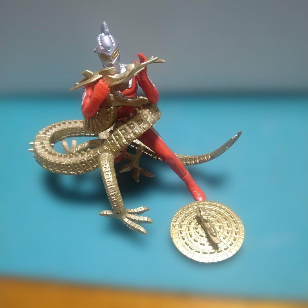 HGシリーズ ウルトラマン21 宇宙竜ナースVSウルトラセブン円盤ナース