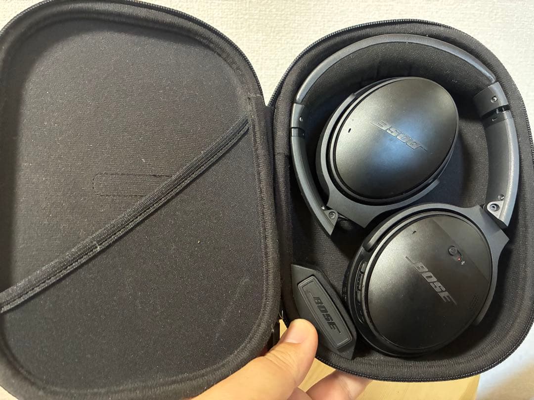 Bose ワイヤレスヘッドホン キャリングケース付の通販はau PAY