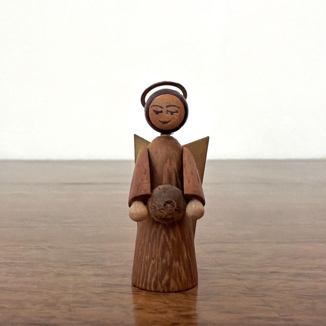 ドイツ 球体を持った天使の人形 ザイフェン】ヴィンテージ - メルカリ