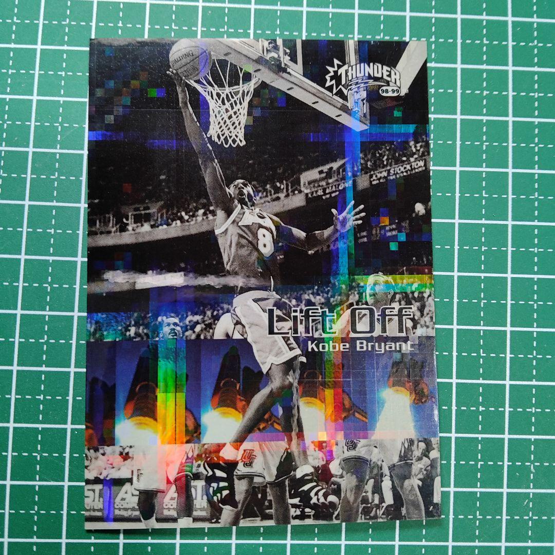 Kobe Bryant Lift Off トレーディングカード 3/10 - メルカリ